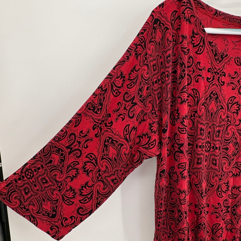 Travelers by Chicos Red Black Damask Print 3/4 Sleeve Blouse Top Size 2 L XL - Picture 3 of 9